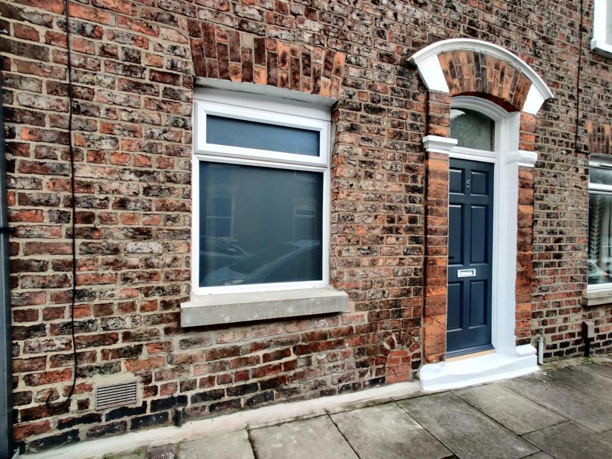 Old School View York Villa Exterior photo